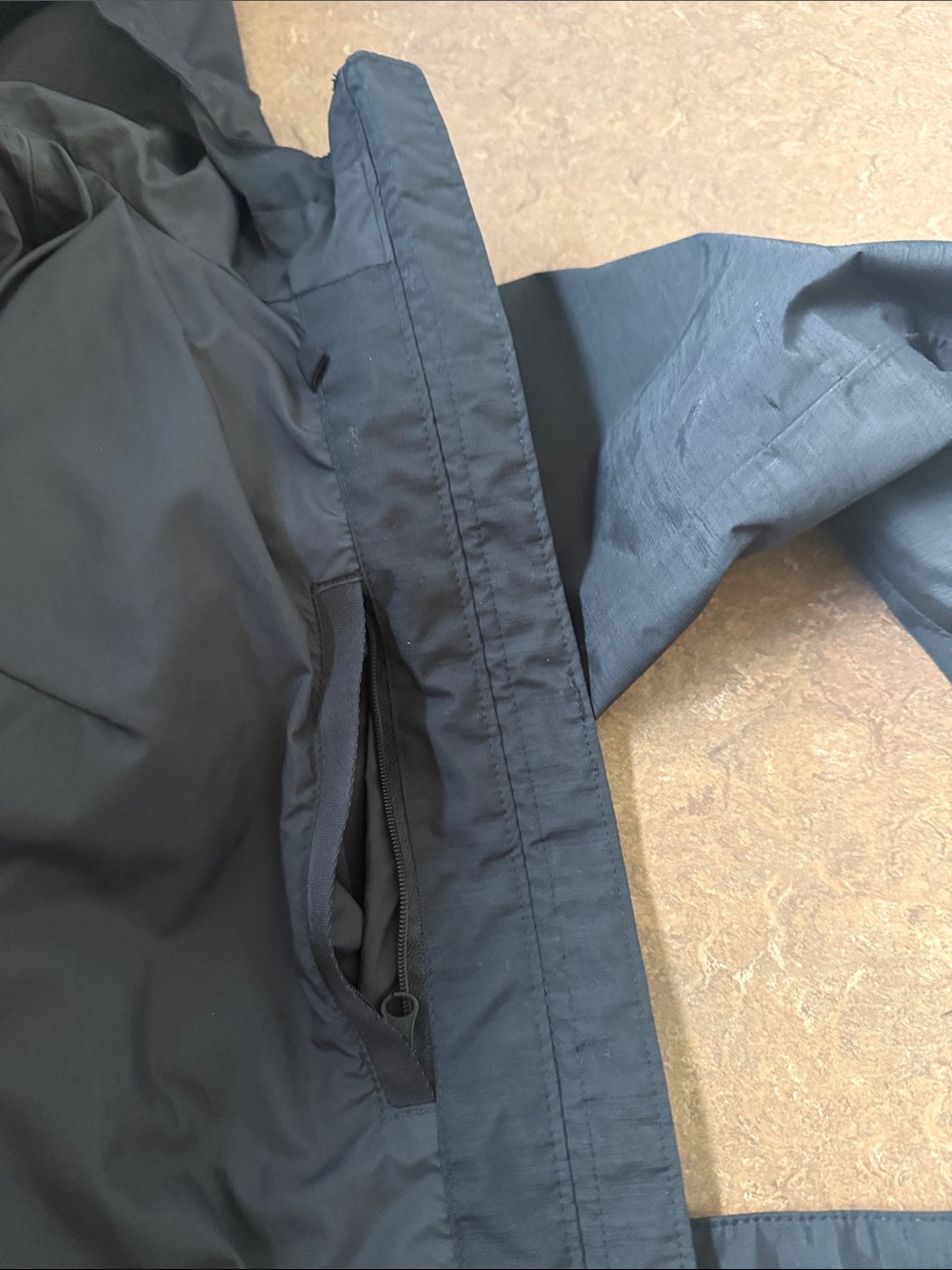 The North Face Women’s DryVent Belted Rain Trench Coat Hooded Black - Picture 14 of 16